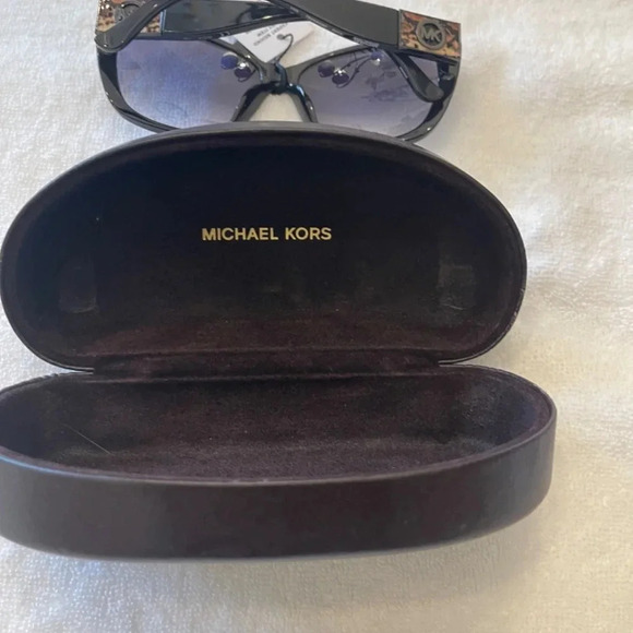 Michael Kors Sunglasses - Picture 5 of 10